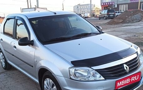 Renault Logan I, 2012 год, 550 000 рублей, 3 фотография