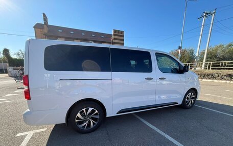 Peugeot Traveller I, 2022 год, 5 199 000 рублей, 3 фотография