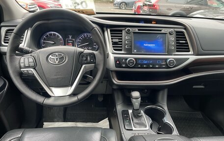 Toyota Highlander III, 2014 год, 2 799 000 рублей, 7 фотография