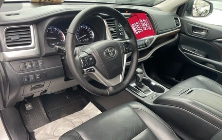 Toyota Highlander III, 2014 год, 2 799 000 рублей, 8 фотография