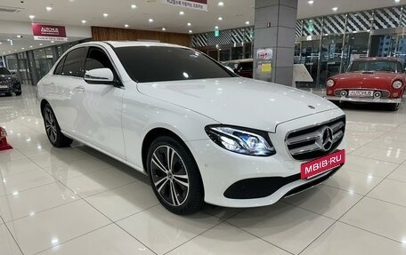 Mercedes-Benz E-Класс, 2019 год, 3 900 000 рублей, 3 фотография