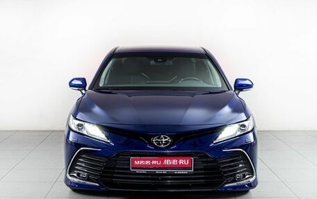 Toyota Camry, 2021 год, 3 700 000 рублей, 2 фотография