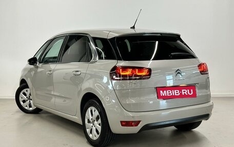 Citroen C4 Picasso II рестайлинг, 2018 год, 1 995 000 рублей, 7 фотография