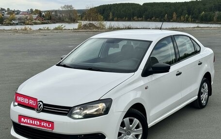 Volkswagen Polo VI (EU Market), 2013 год, 730 000 рублей, 2 фотография