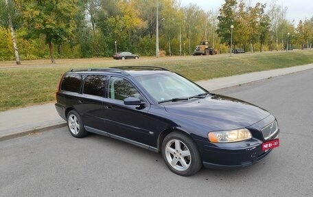 Volvo V70 III рестайлинг, 2005 год, 830 000 рублей, 1 фотография