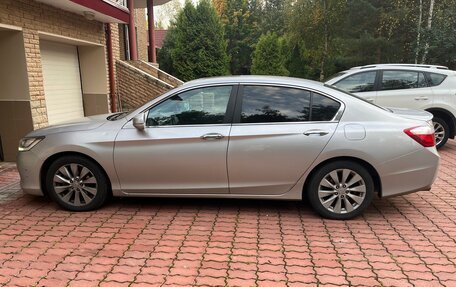 Honda Accord IX рестайлинг, 2013 год, 1 640 000 рублей, 1 фотография