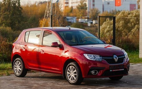 Renault Sandero II рестайлинг, 2018 год, 990 000 рублей, 3 фотография