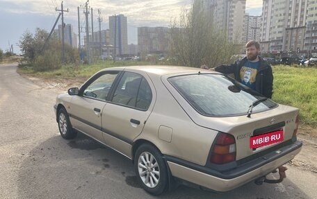 Nissan Primera II рестайлинг, 1991 год, 149 000 рублей, 2 фотография