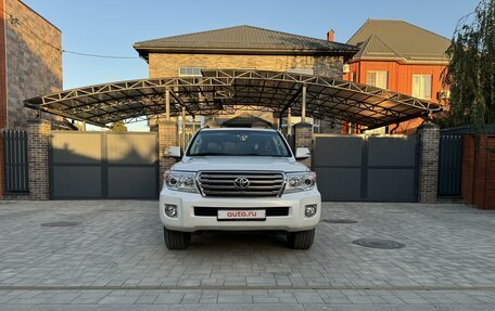 Toyota Land Cruiser 200, 2014 год, 5 650 000 рублей, 3 фотография