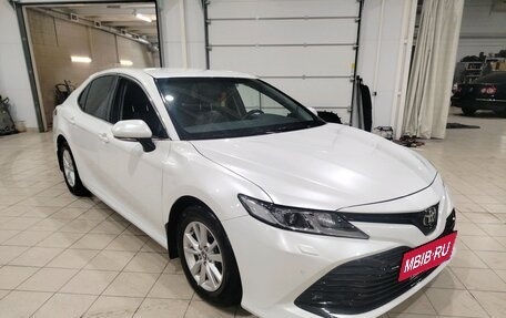 Toyota Camry, 2018 год, 2 580 000 рублей, 2 фотография