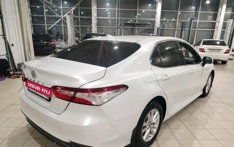 Toyota Camry, 2018 год, 2 580 000 рублей, 3 фотография