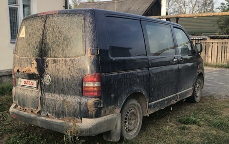 Volkswagen Transporter T5 рестайлинг, 2004 год, 580 000 рублей, 3 фотография