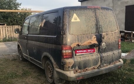 Volkswagen Transporter T5 рестайлинг, 2004 год, 580 000 рублей, 4 фотография