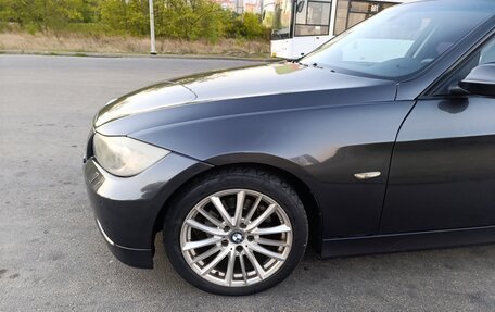 BMW 3 серия, 2005 год, 950 000 рублей, 32 фотография