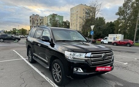 Toyota Land Cruiser 200, 2017 год, 6 000 000 рублей, 3 фотография