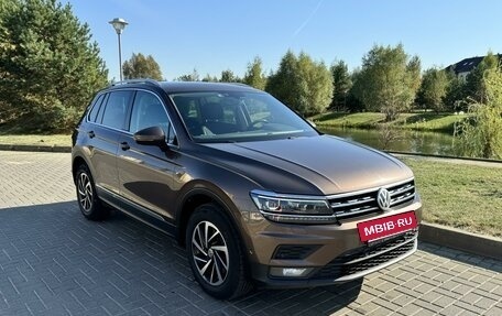 Volkswagen Tiguan II, 2018 год, 3 000 000 рублей, 4 фотография