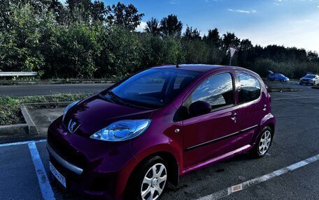 Peugeot 107 I рестайлинг, 2010 год, 670 000 рублей, 2 фотография