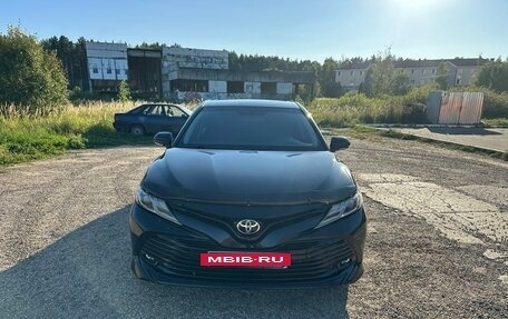 Toyota Camry, 2018 год, 2 500 000 рублей, 2 фотография