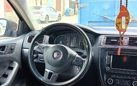 Volkswagen Jetta VI, 2011 год, 1 270 000 рублей, 5 фотография