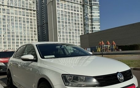 Volkswagen Jetta VI, 2016 год, 1 290 000 рублей, 2 фотография