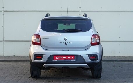 Renault Sandero II рестайлинг, 2015 год, 1 045 000 рублей, 4 фотография