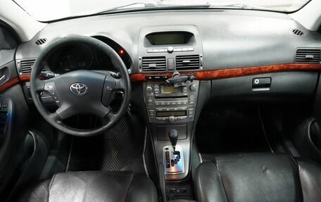 Toyota Avensis III рестайлинг, 2004 год, 650 000 рублей, 9 фотография