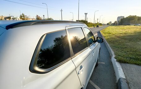 Mitsubishi Outlander III рестайлинг 3, 2014 год, 2 000 000 рублей, 13 фотография