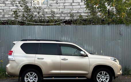 Toyota Land Cruiser Prado 150 рестайлинг 2, 2012 год, 3 090 000 рублей, 6 фотография