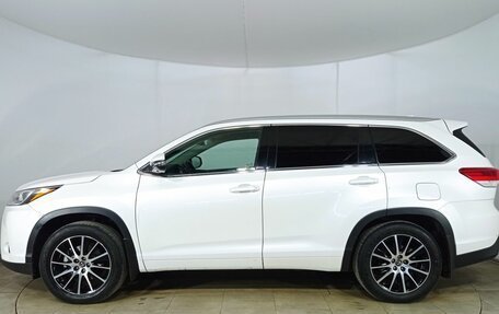 Toyota Highlander III, 2018 год, 3 990 000 рублей, 8 фотография