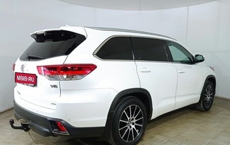 Toyota Highlander III, 2018 год, 3 990 000 рублей, 5 фотография