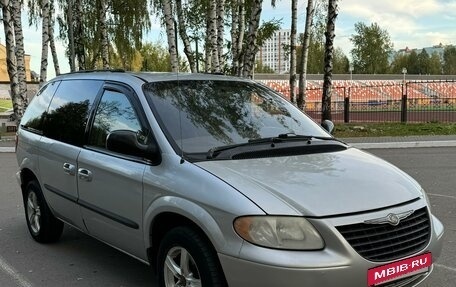 Chrysler Voyager IV, 2002 год, 420 000 рублей, 2 фотография