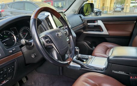 Toyota Land Cruiser 200, 2015 год, 5 790 000 рублей, 7 фотография