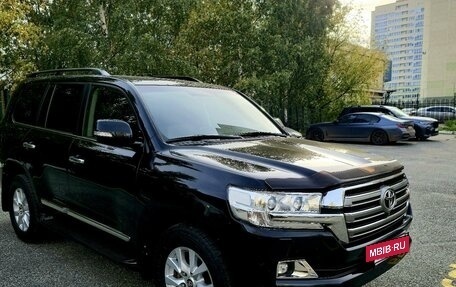 Toyota Land Cruiser 200, 2015 год, 5 790 000 рублей, 6 фотография