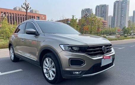 Volkswagen T-Roc I, 2020 год, 1 550 000 рублей, 2 фотография