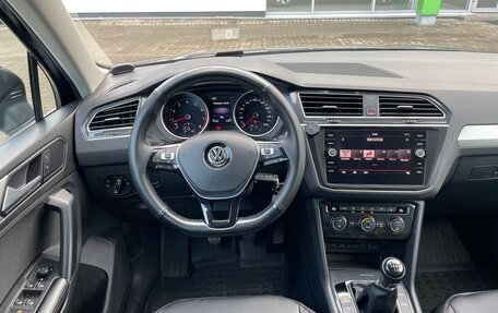 Volkswagen Tiguan II, 2019 год, 2 270 000 рублей, 6 фотография