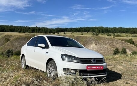 Volkswagen Polo VI (EU Market), 2015 год, 895 000 рублей, 1 фотография