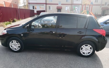 Nissan Tiida, 2010 год, 850 000 рублей, 3 фотография