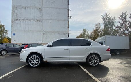 Skoda Superb III рестайлинг, 2012 год, 1 100 000 рублей, 1 фотография