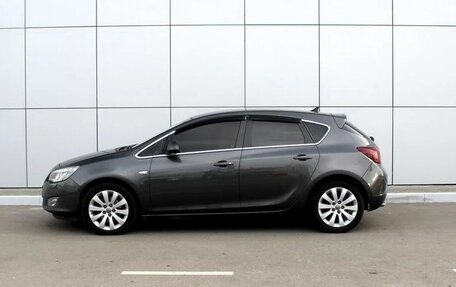 Opel Astra J, 2010 год, 600 000 рублей, 2 фотография