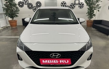 Hyundai Solaris II рестайлинг, 2021 год, 1 770 000 рублей, 2 фотография