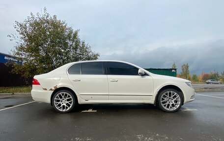 Skoda Superb III рестайлинг, 2012 год, 1 100 000 рублей, 3 фотография