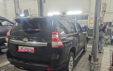 Toyota Land Cruiser Prado 150 рестайлинг 2, 2014 год, 3 039 000 рублей, 4 фотография