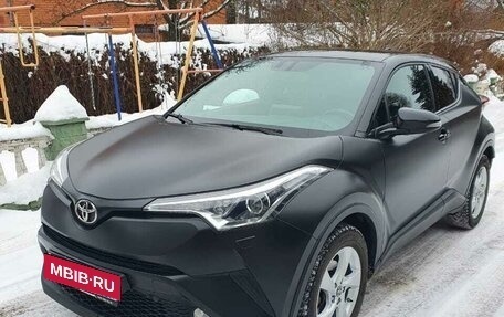 Toyota C-HR I рестайлинг, 2019 год, 2 500 000 рублей, 3 фотография