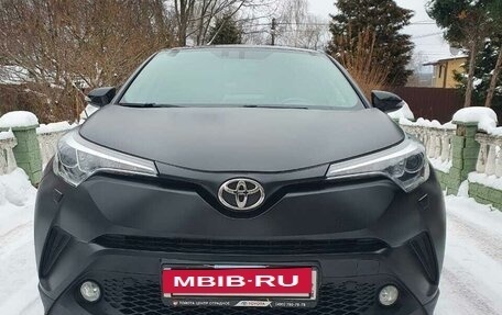 Toyota C-HR I рестайлинг, 2019 год, 2 500 000 рублей, 2 фотография