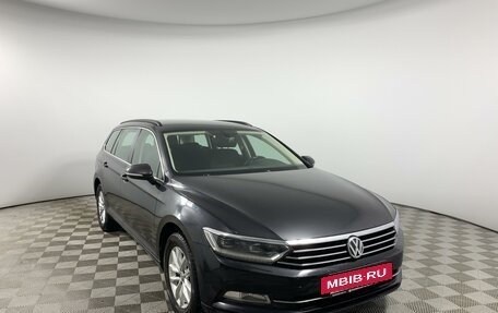 Volkswagen Passat B8 рестайлинг, 2016 год, 1 970 000 рублей, 3 фотография