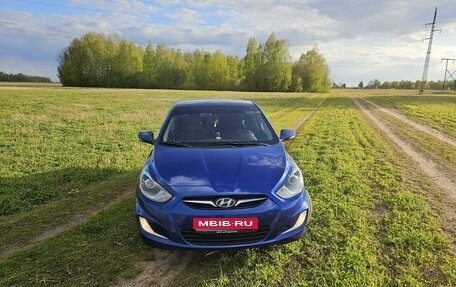 Hyundai Solaris II рестайлинг, 2012 год, 980 000 рублей, 1 фотография