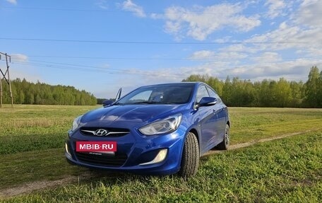 Hyundai Solaris II рестайлинг, 2012 год, 980 000 рублей, 2 фотография