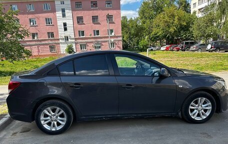 Chevrolet Cruze II, 2013 год, 650 000 рублей, 3 фотография