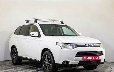 Mitsubishi Outlander III рестайлинг 3, 2013 год, 1 499 000 рублей, 3 фотография