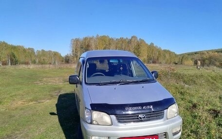 Toyota Lite Ace IV, 2000 год, 830 000 рублей, 2 фотография